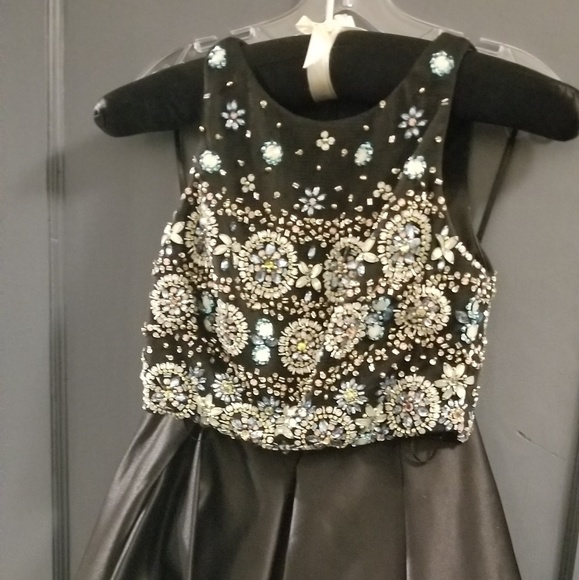 Homecoming formal dress aspeed - Picture 2 of 6